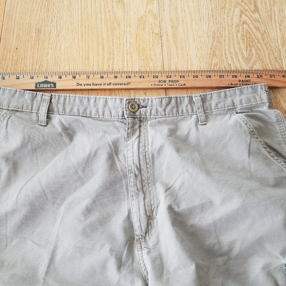 Wrangler Mens 40 x 9 Shorts Cargo Khaki Beige 6 Pocket - Picture 5 of 7